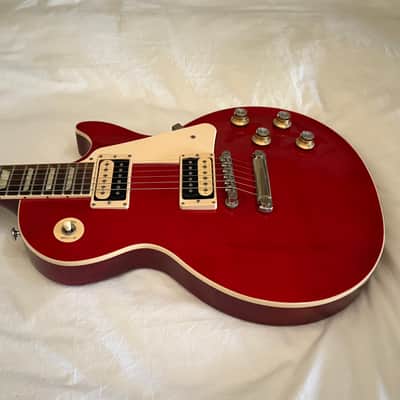 2021 Gibson Les Paul Classic - Translucent Cherry - Free Pro Setup image 5