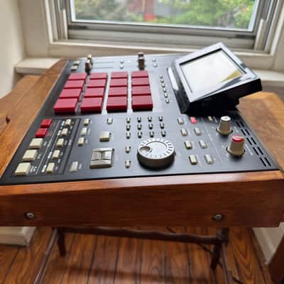 Akai MPC2500: JJOS, XLCD screen, custom wooden case image 15