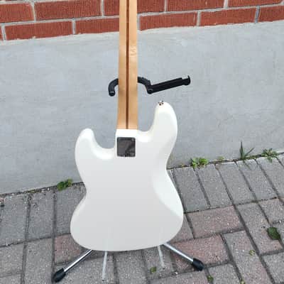 Fender Standard Jazz Bass – Arctic White image 3