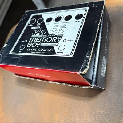 Electro-Harmonix Deluxe Memory Boy Tap Tempo Analog Delay 2010 - Present - Black / White / Red image 6