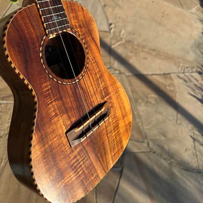 Bear Creek Guitars Tenor Ukulele 2009 - Matte image 5