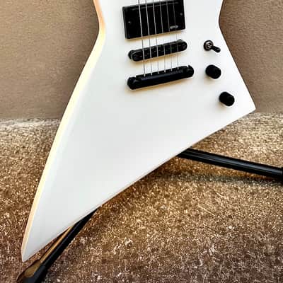 ESP LTD EX-401 SW 2023 - Snow White image 5