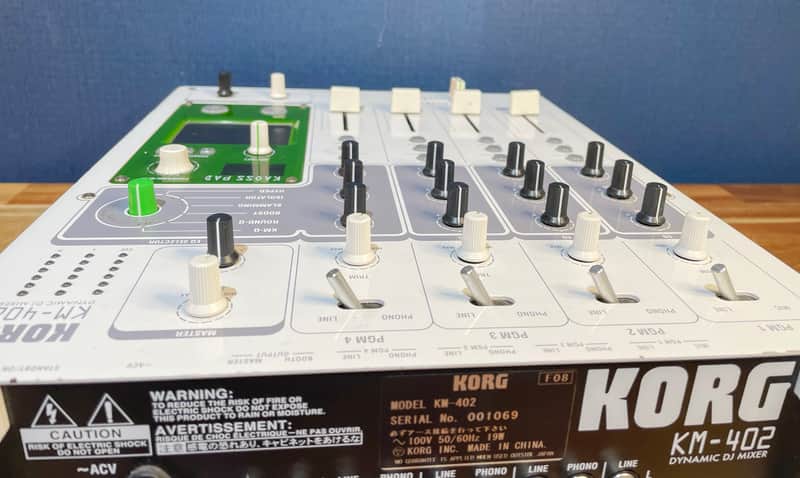 Korg KM-402 Dynamic Dj Mixer W/ Kaoss Pad EQ Selector & Effects