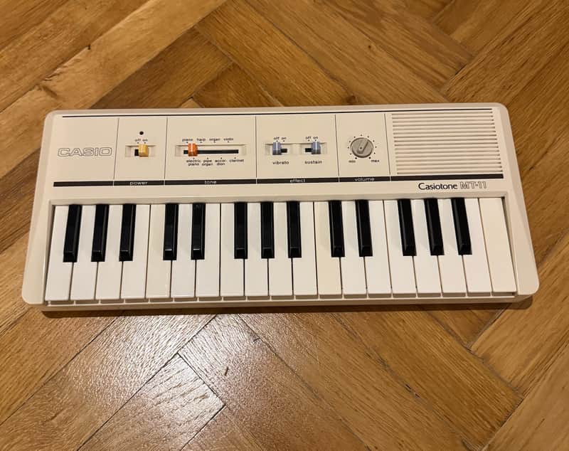 RARE Vintage Casio Casiotone MT-11 1980s Analog Synthesizer Keyboard image 1