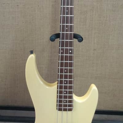 Guild Pilot Bass USA Made Vintage White image 3
