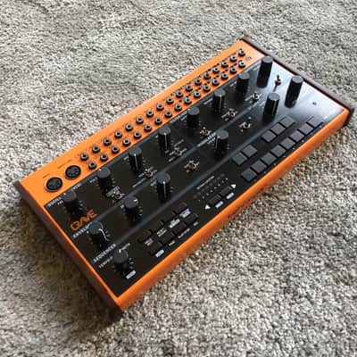 Behringer Crave Analog Semi-Modular Synthesizer