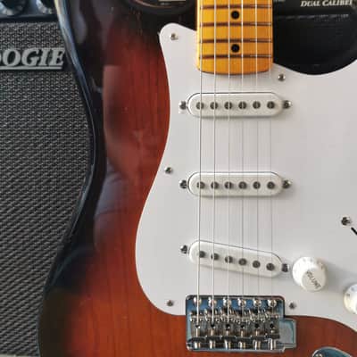 Fender 70th Anniversary American Vintage II 1954 Stratocaster 2024 - 2-Color Sunburst image 11