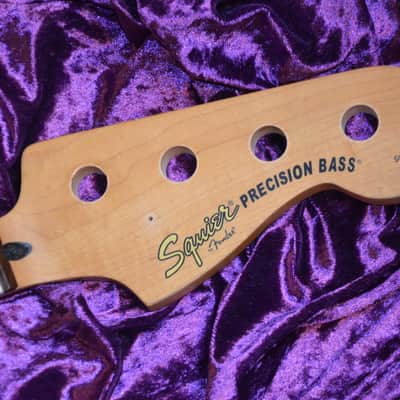 Immagine Fender / Squier Precision Bass Neck 2003 * has a nice maple neck with a fingerboard made from a thick slab of rosewood * a top quality and very rare bass neck * - 3