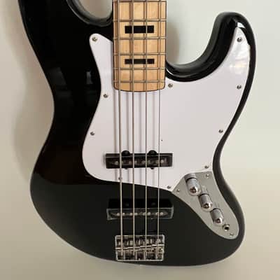 Austin AJB300BK Bass Electric Guitar 4 String Righthand Double Cut-A-Way AJB300BK Vintage Bass Black Solid Body image 4