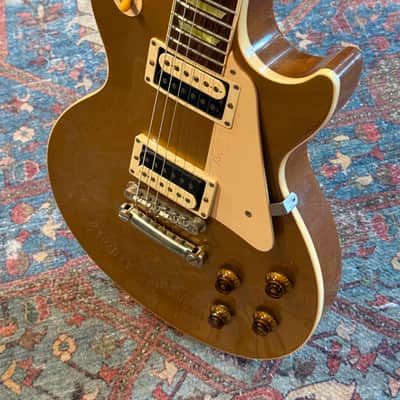 2001 Gibson Les Paul Classic - Goldtop image 6
