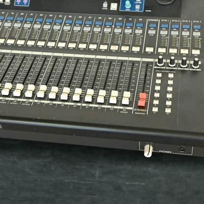 Yamaha LS9-32 32-Input Digital Mixing Console CG01B42 image 3