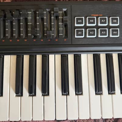 Roland A-500PRO 49-Key MIDI Keyboard Controller 2010 - Present - Black image 4