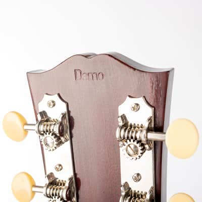 Gibson Custom Acoustic 1942 Banner J-45, Vintage Sunburst | Demo image 8
