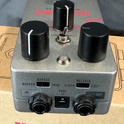 Universal Audio UAFX Teletronix LA-2A Studio Compressor pedal - silver image 4