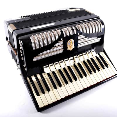 German Made Top Piano Accordion Weltmeister Elegance - 96 bass, 16 reg. + Original Hard Case & Straps - Youtube VIDEOS image 11