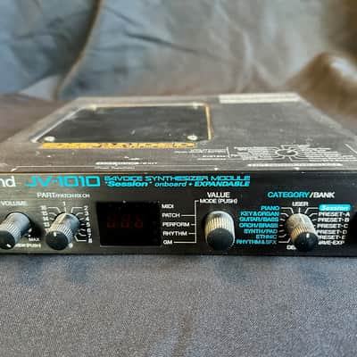 Roland JV-1010 64-Voice Synthesizer Module with Pop Expansion board