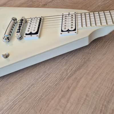 Gibson Flying V Snow falcon 2013 - Limited 500 image 2