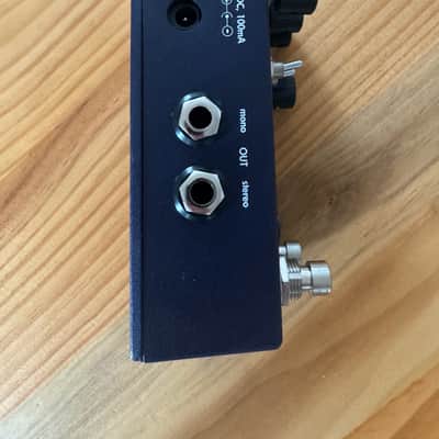 Walrus Audio Julianna Deluxe Chorus / Vibrato 2020 - Present - Blue image 5