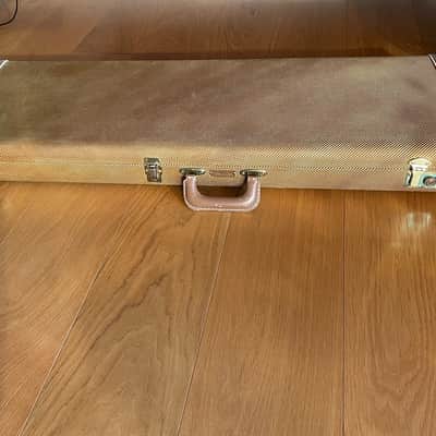 Fender G&G Deluxe Strat/Tele Hardshell Case, Tweed with Orange Plush Interior image 9