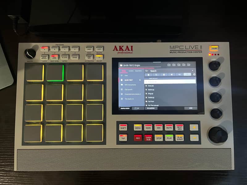 MPC Live II Standalone Sampler with Built-In Speakers - Retro Edition image 1