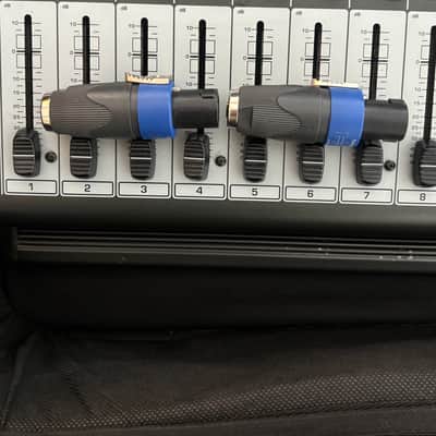 Behringer Europower PMP3000 with Case & Adapters image 9