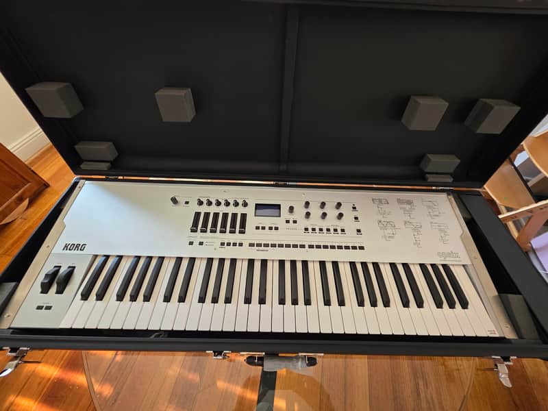 Korg Opsix SE 61-Key Altered FM Synthesizer - Platinum Edition