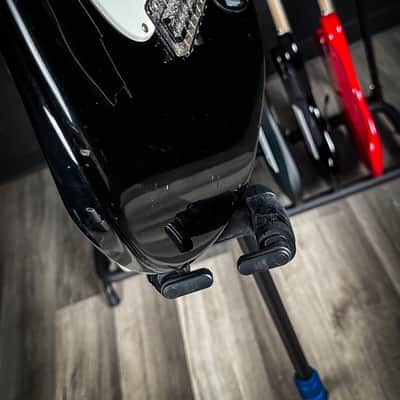 Squier Affinity 20th Anniversary Stratocaster - Black image 10