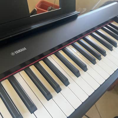 Yamaha Piaggero NP-12 Portable Piano 2016 - Present - Black image 3