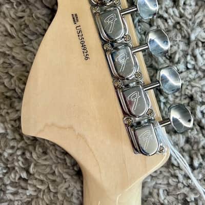 Mint Fender Yngwie Malmsteen Stratocaster White Electric Guitar, Scalloped board image 7
