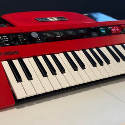 Yamaha Reface YC Mini Mobile Keyboard Japan Combo Organ 2015 - Present - Red