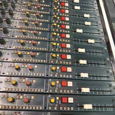 Immagine Soundcraft TS 24 - 40 channels analogue mixing consolle - 2