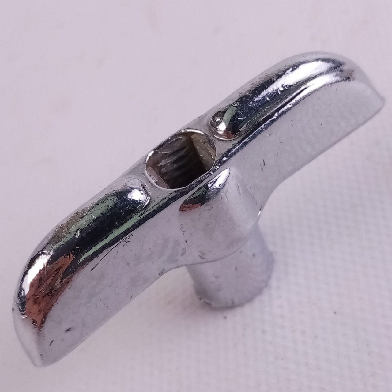 Rogers 1/4"-20 Wing-Nut 60s-70s Stand Part Threaded Chrome Vintage Memriloc XP8 — main photograph
