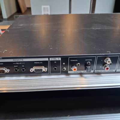 Sony - CDP-D11 | Professional Grade CD Player w/High Density Linear Converter image 6