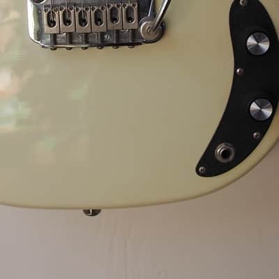 G&L SC-1 1982 with vibrato tailpiece image 4