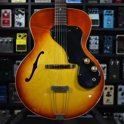 Gibson ES-120T 1964 - Sunburst image 1