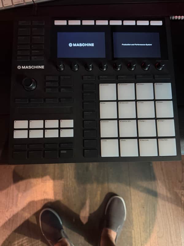 Native Instruments Maschine MKIII 2010s - Black image 1