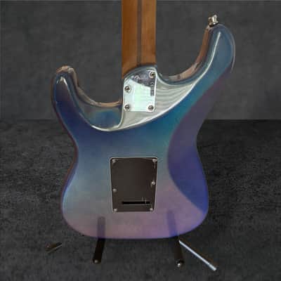 Fender Limited Edition 70th Anniversary Ultra Stratocaster HSS – Amethyst image 15