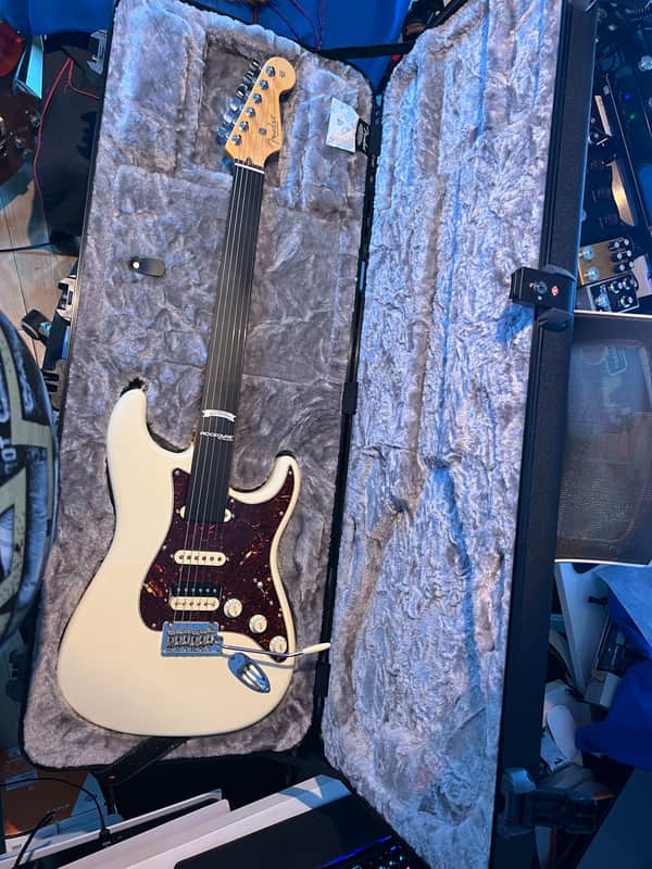 Fender Stratocaster PROFESSIONAL II - Olympic White image 1