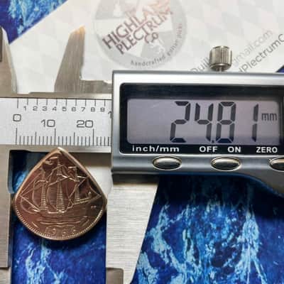 **Special Offer 20% Discount** Two (2) Queen Elizabeth 1967 Half Penny Coin Guitar Picks. image 4