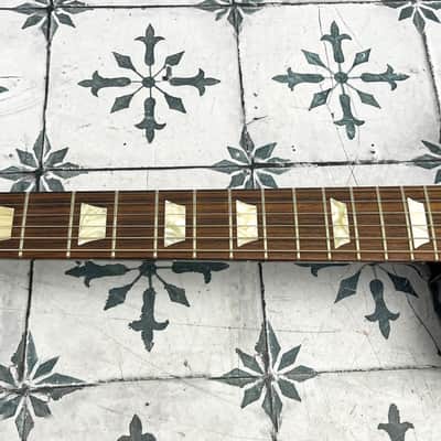 Gibson Les Paul Studio without Fretboard Binding • 2021 • 7.56 lb image 4
