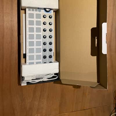 Arturia BeatStep MIDI Controller 2014 - Present - White image 8