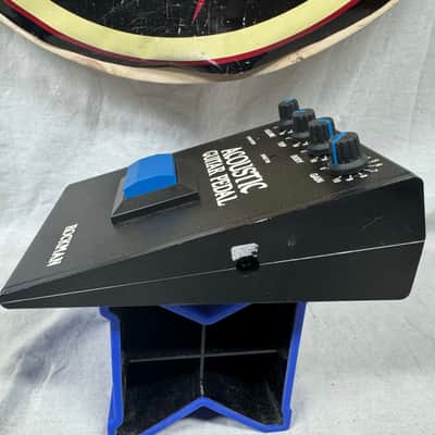 Rockman SR&D Tom Scholz Acoustic Guitar Pedal (blue button) - missing 1 battery cover image 4