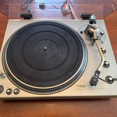 Technics SL-1300 Vintage Direct Drive Turntable image 2