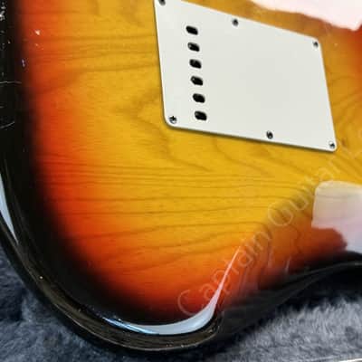 1977 Fender - Stratocaster - Sunburst - ID 5971 image 16