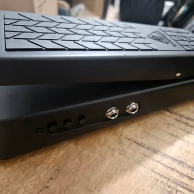 Behringer HB01 Hell Babe Wah Pedal 2010s - Black image 2