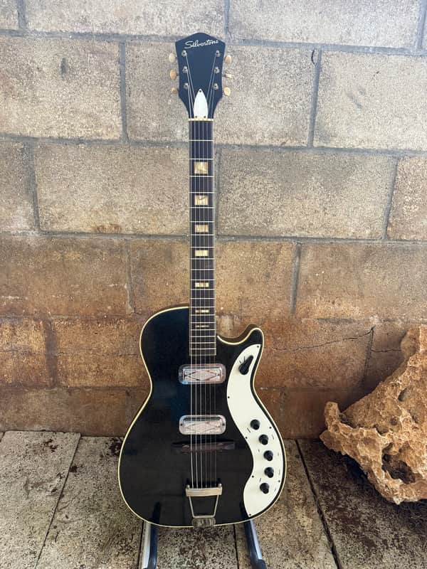 Silvertone Jupiter 1423 1960 - Black image 1
