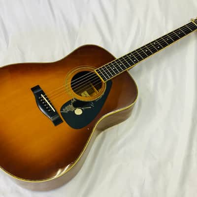 YAMAHA LL-6JS Acoustic guitar with single-ply top image 1