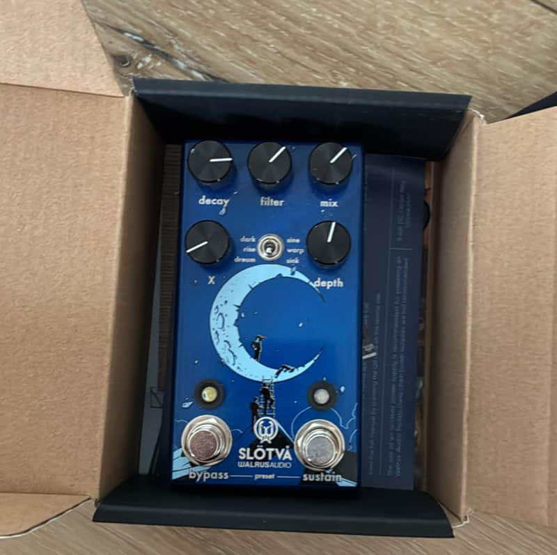 Walrus Audio Slötvå Multi-Texture Reverb 2022 - 2023 - Blue image 1