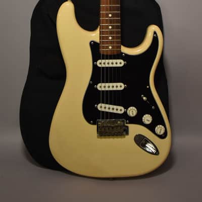 1999 Fender Standard Stratocaster | Arctic White Finish W/Gig Bag image 1