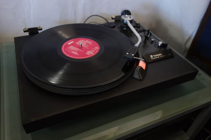 Technics SL-23A F-G Servo Player - Belt-Drive Semi-Automatic Turntable + cellule Ortofon OM Pro S image 1